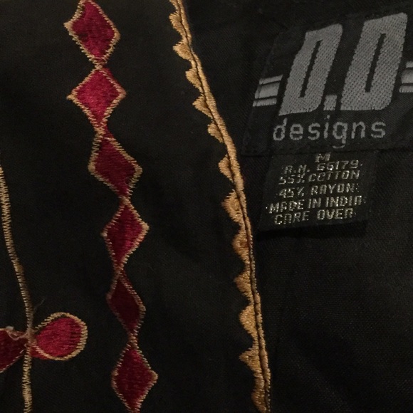 DD DESIGNS szM embroidry front 3 button blk vest - Picture 4 of 5